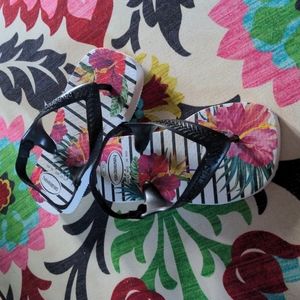 Havaianas Tropical Flower Toddler Sandals